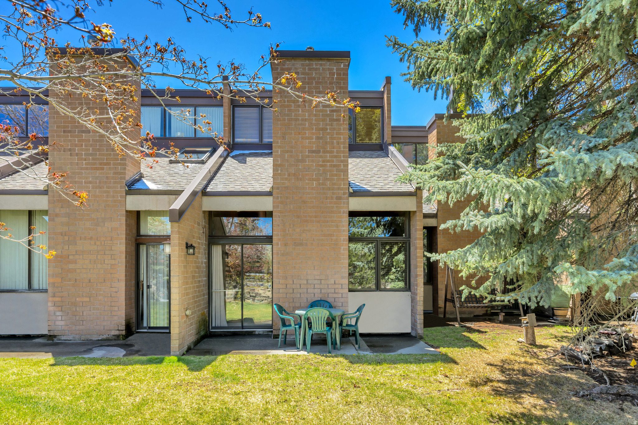 PARK AVENUE CONDOMINIUMS - Residential