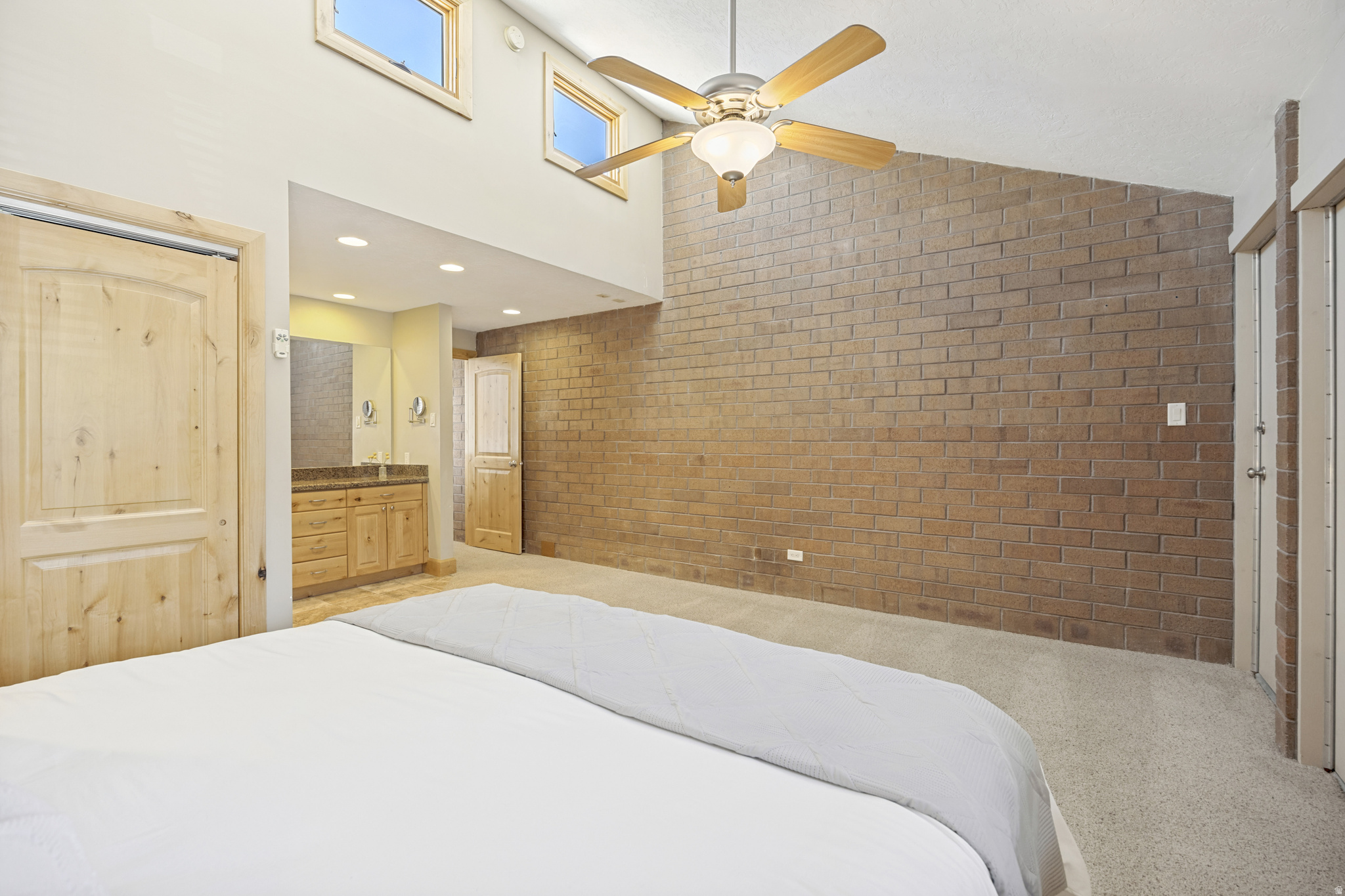 PARK AVENUE CONDOMINIUMS - Residential