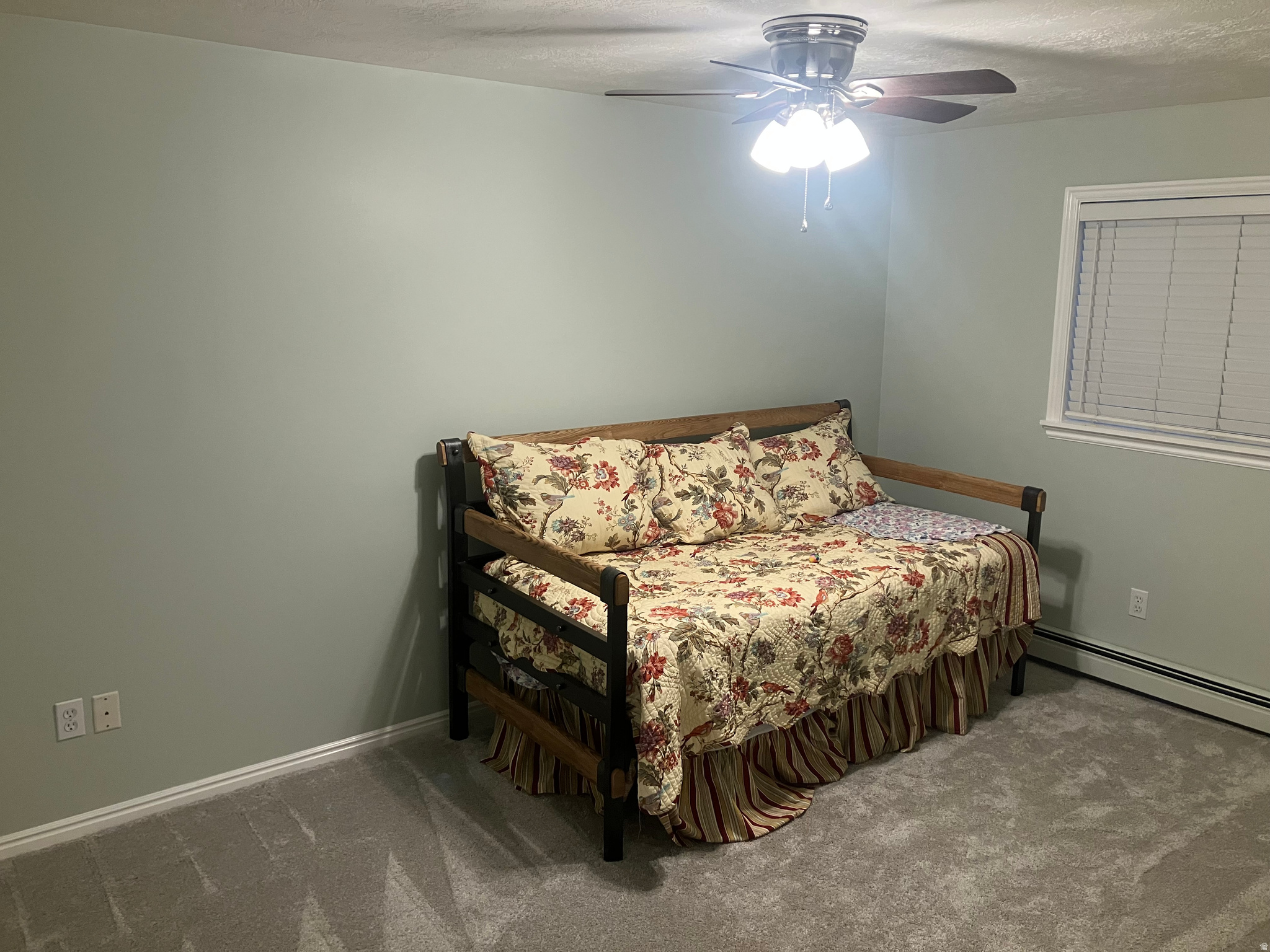 SUNBURST MEADOWS - Residential