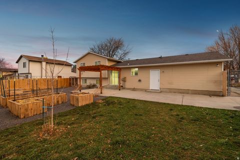 Tiny photo for 1602 E SEGO LILY DR, Sandy, UT 84092 (MLS # 2134848)