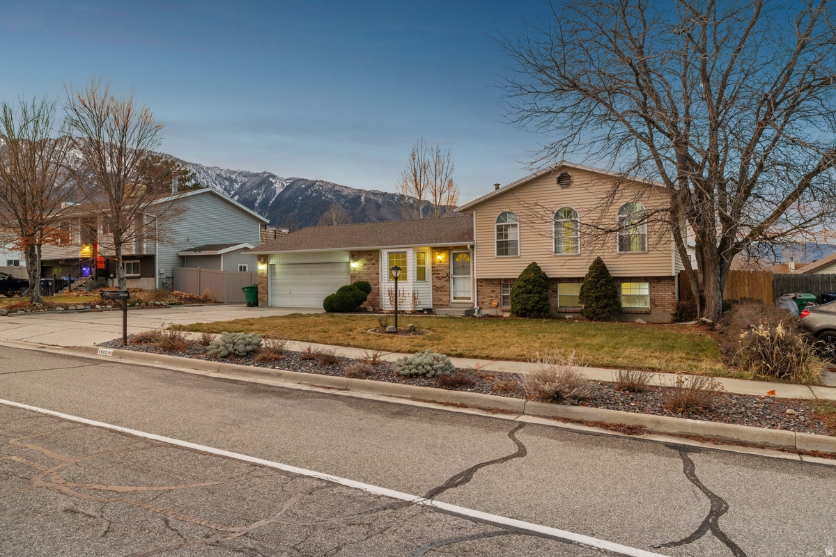 WHITE CITY - Residential