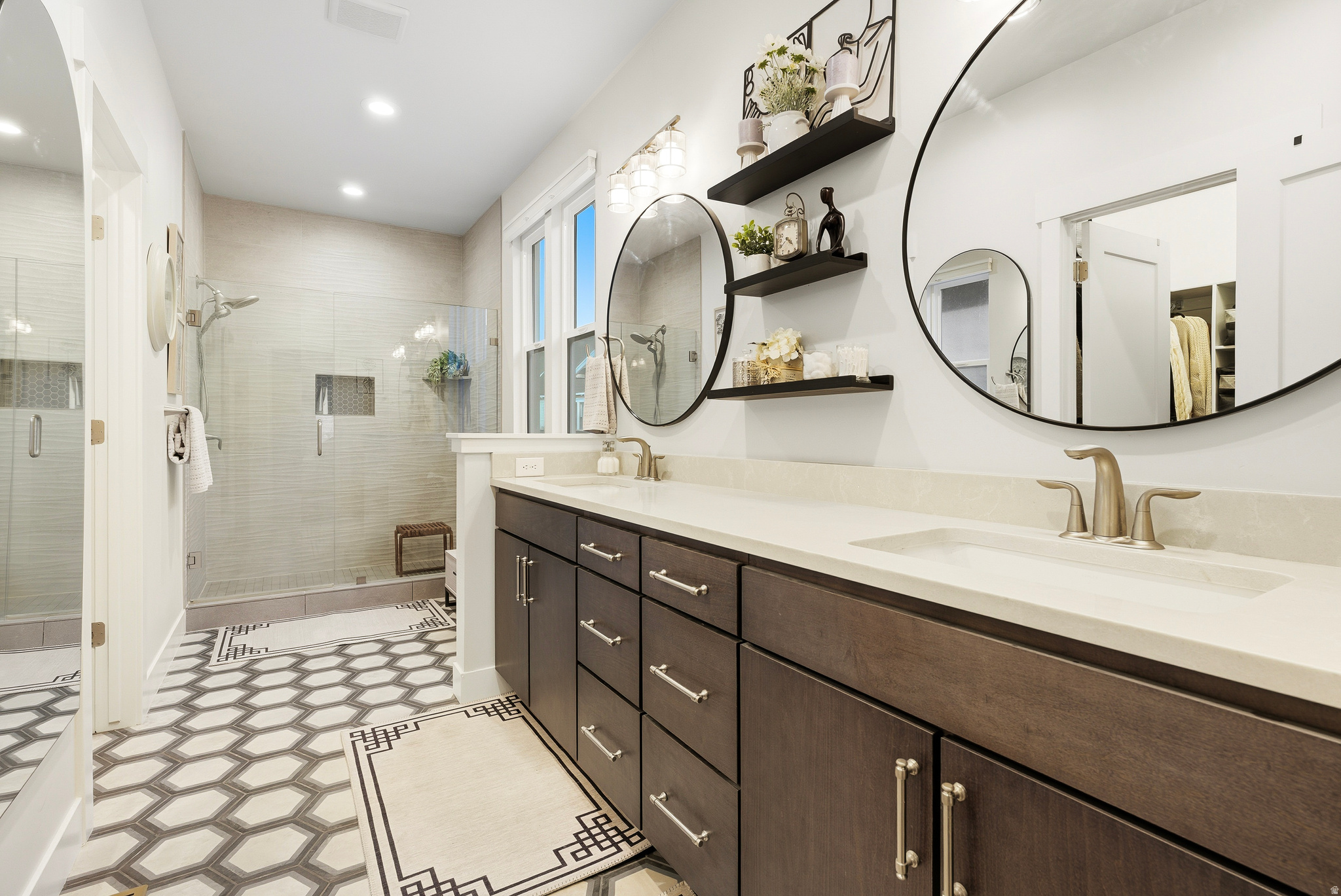 DAYBREAK - Residential