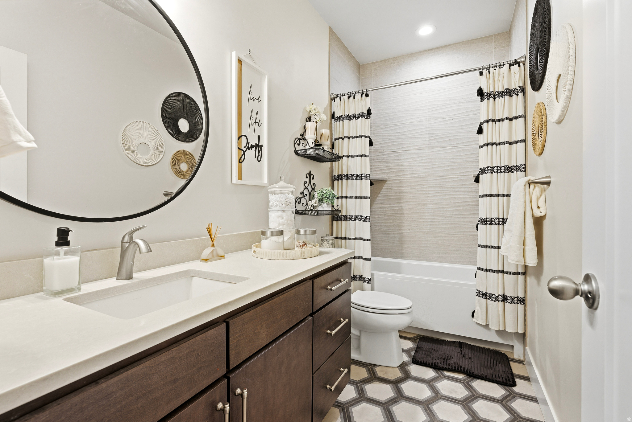 DAYBREAK - Residential