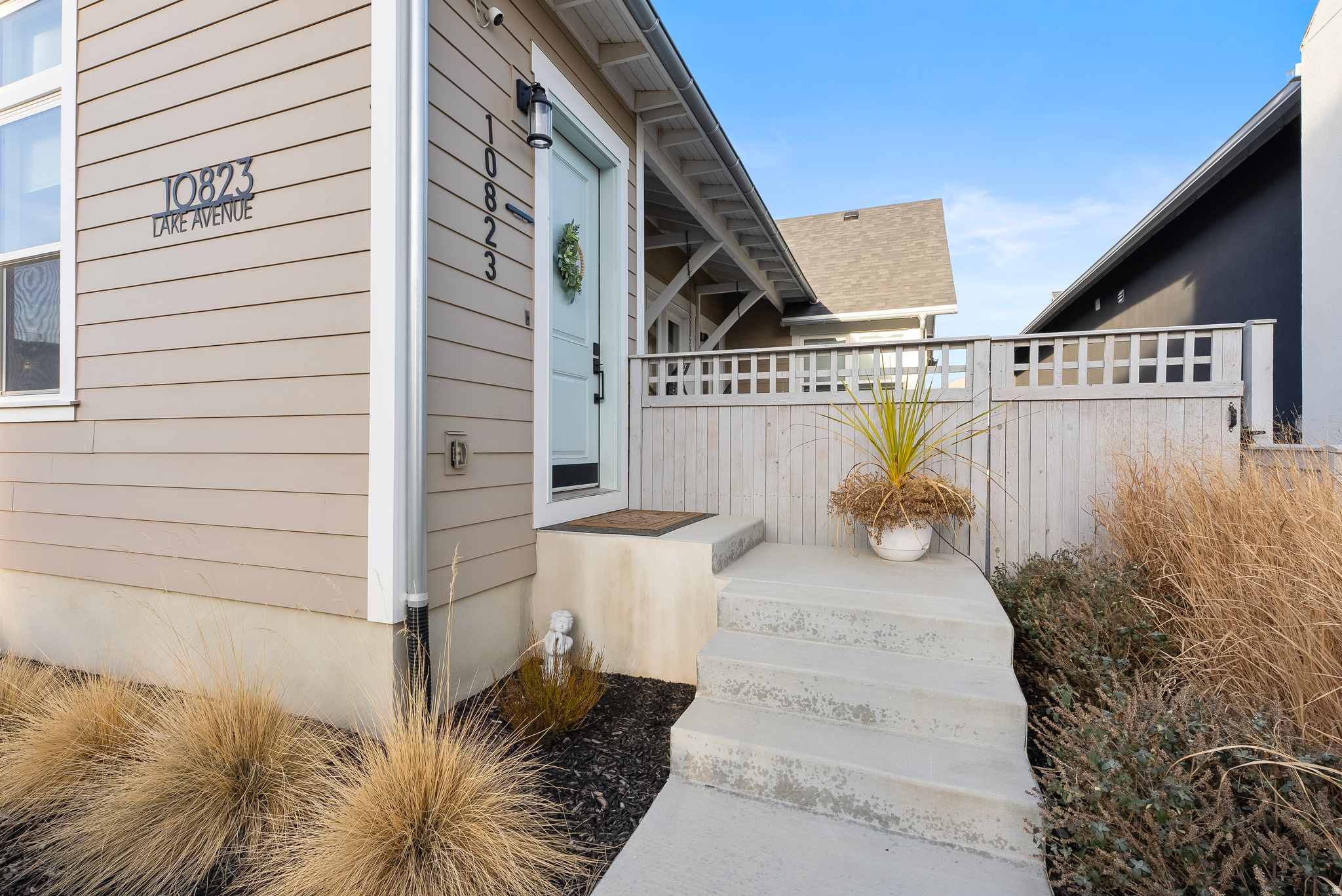 DAYBREAK - Residential