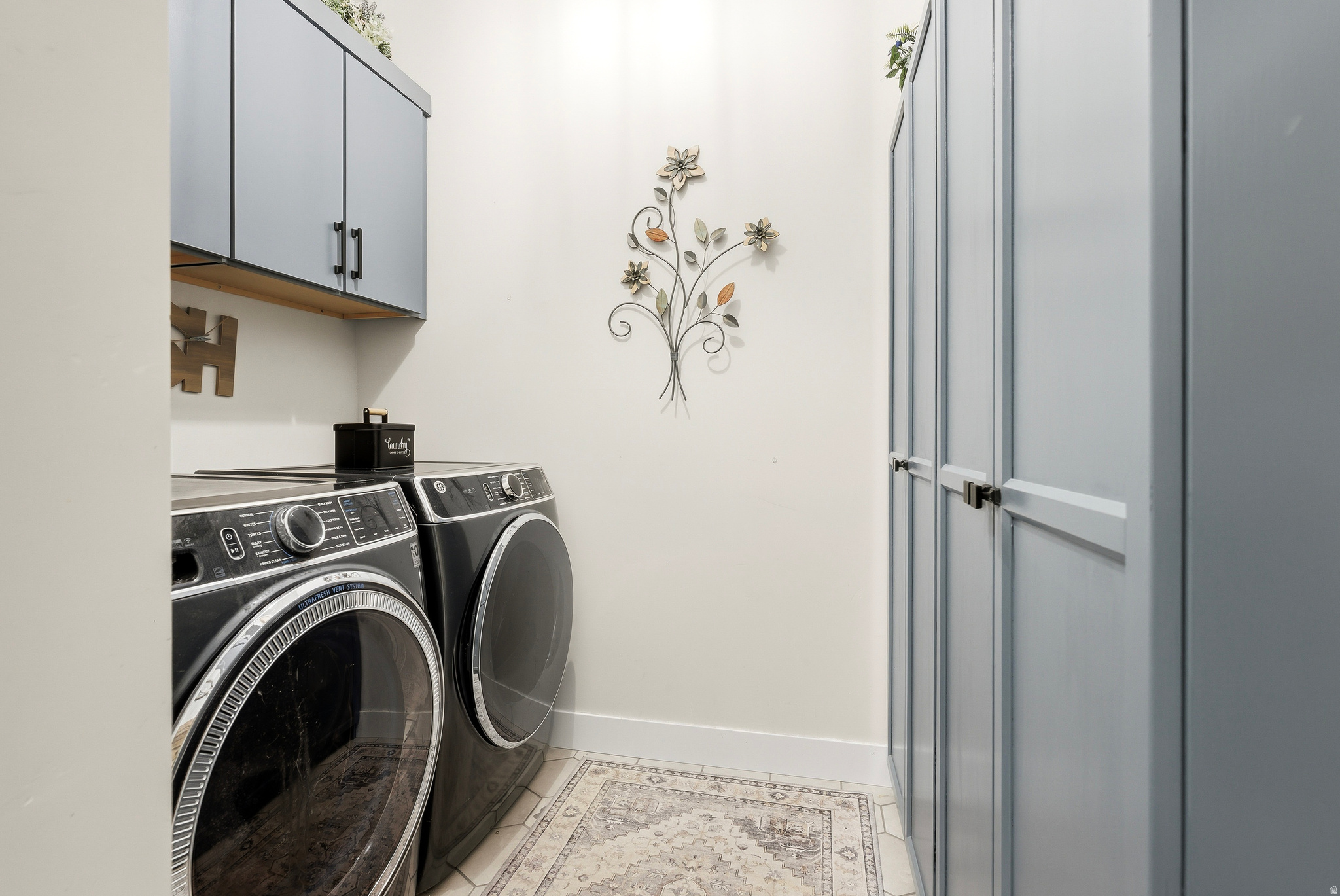 DAYBREAK - Residential