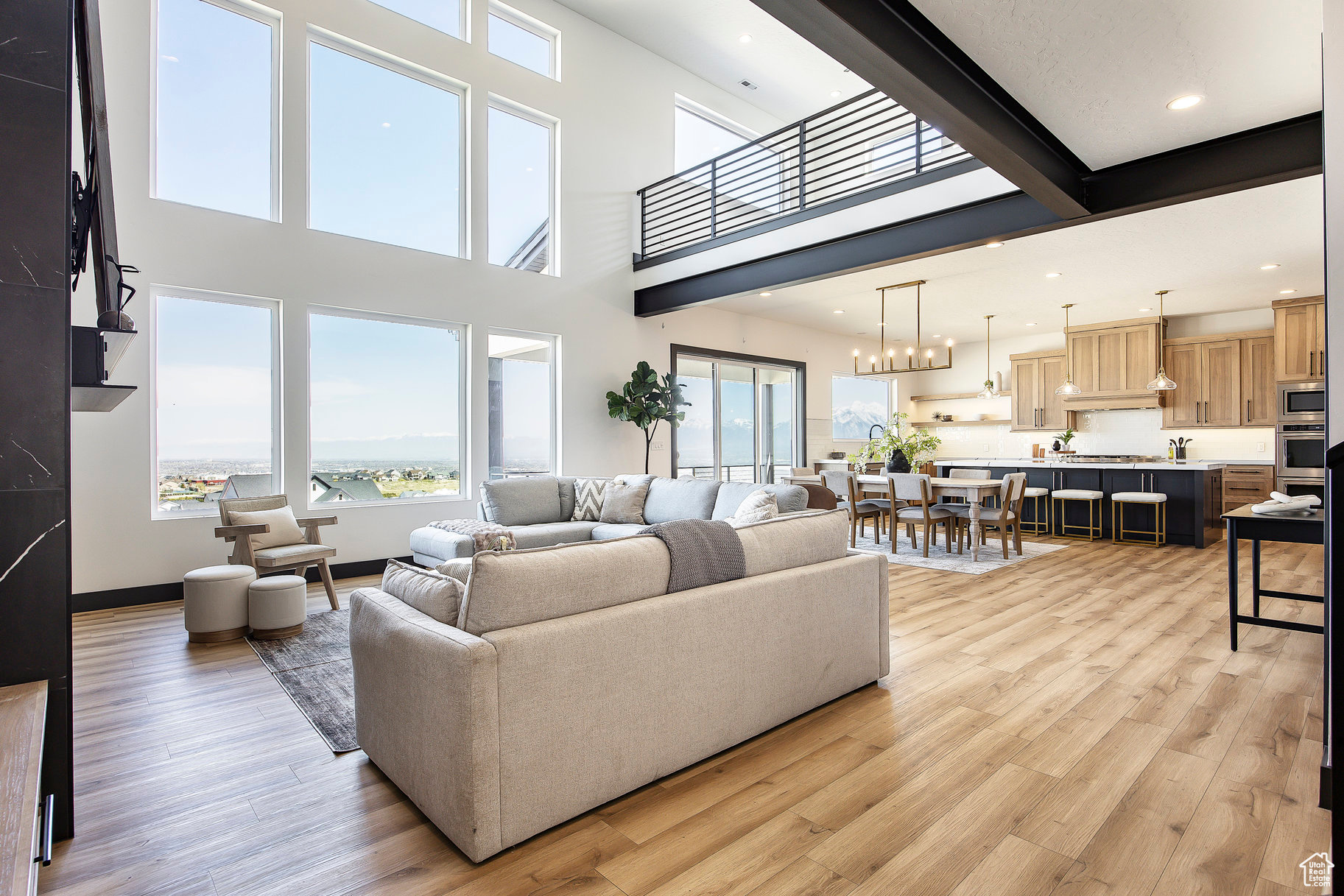 4876 W Step Rock Ln, Herriman, Utah image 2