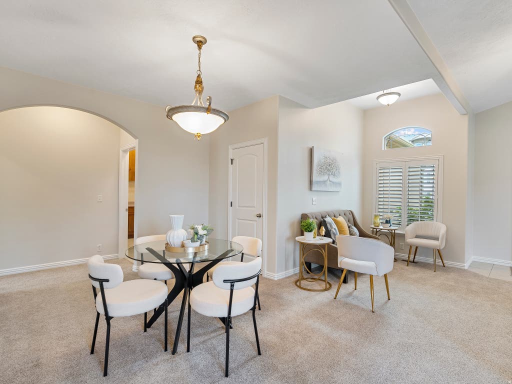 Photo of 263 EDGEMONT DR, North Salt Lake, UT 84054 (MLS # 2179367)