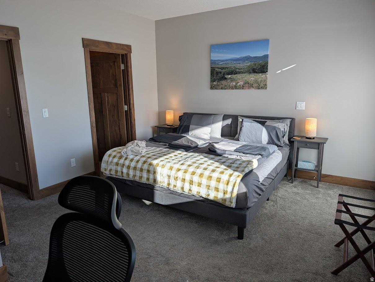 THE RIDGE TOWNHOMES - Residential