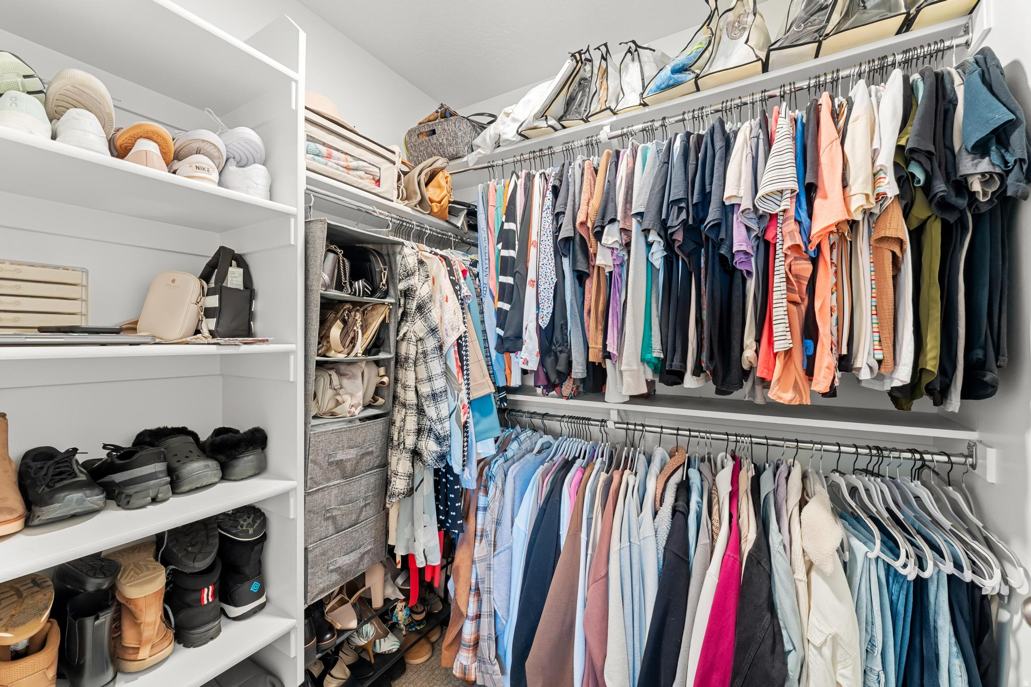 RIDGEVIEW - Residential