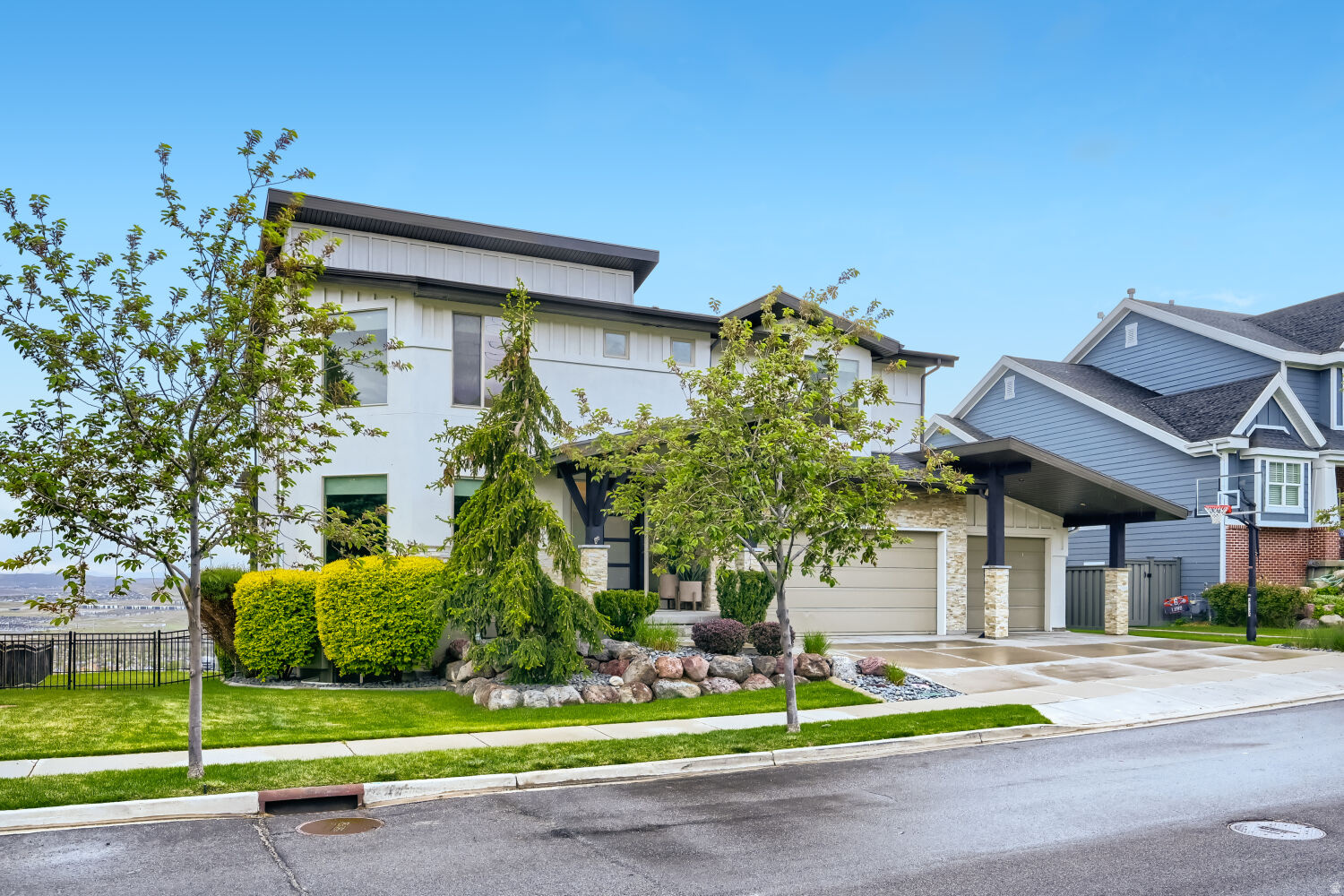 EAGLE SUMMIT PHASE 1 - Residential