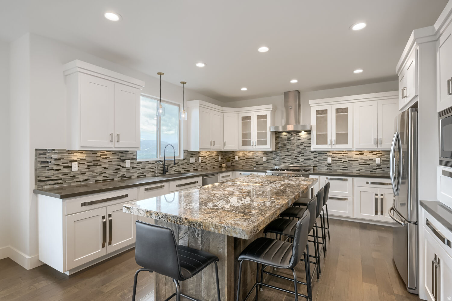 EAGLE SUMMIT PHASE 1 - Residential