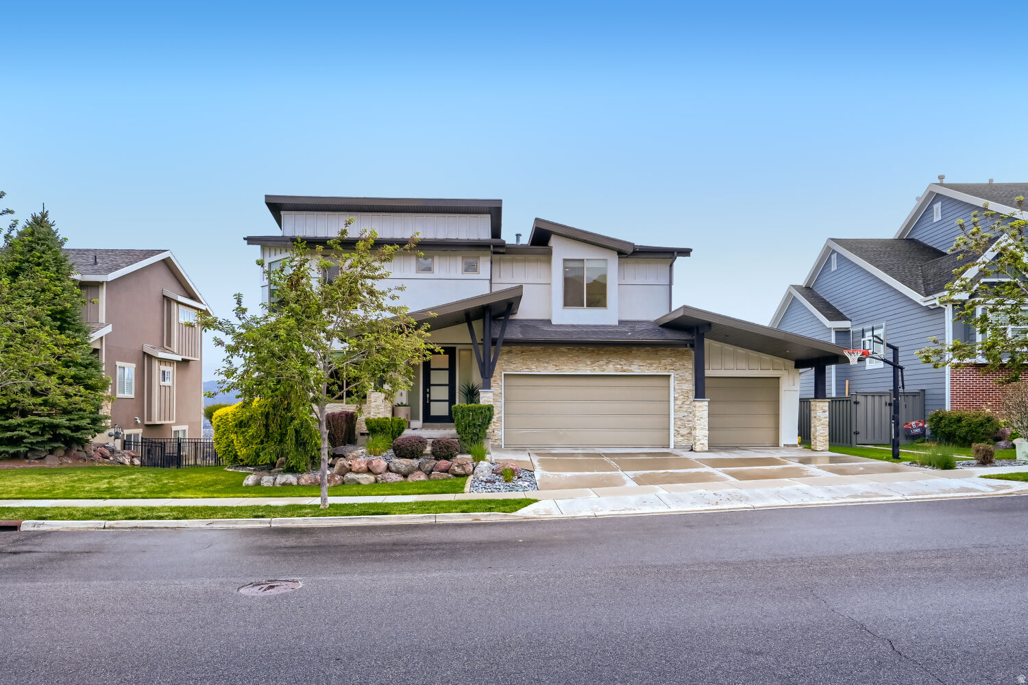 EAGLE SUMMIT PHASE 1 - Residential
