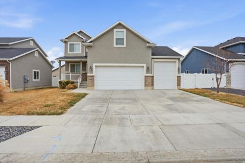 Photo of 2142 W 3100 S, West Haven, UT 84401 (MLS # 2140065)