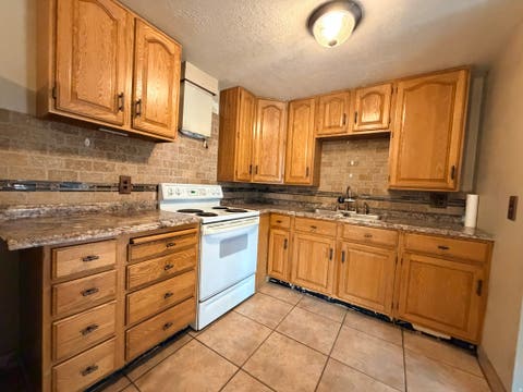 Tiny photo for 736 E 300 N, Roosevelt, UT 84066 (MLS # 2179547)