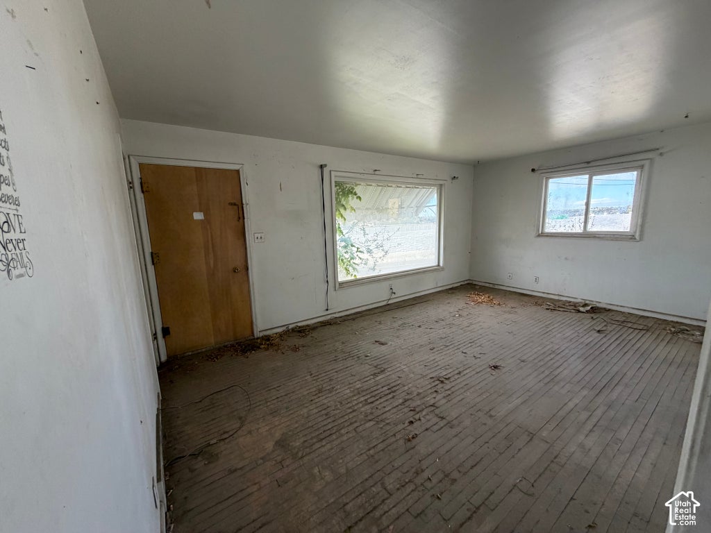Photo of 1014 N EASTSIDE DR E, Layton, UT 84040 (MLS # 2192417)