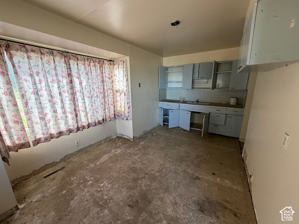 Photo of 1014 N EASTSIDE DR E, Layton, UT 84040 (MLS # 2192417)