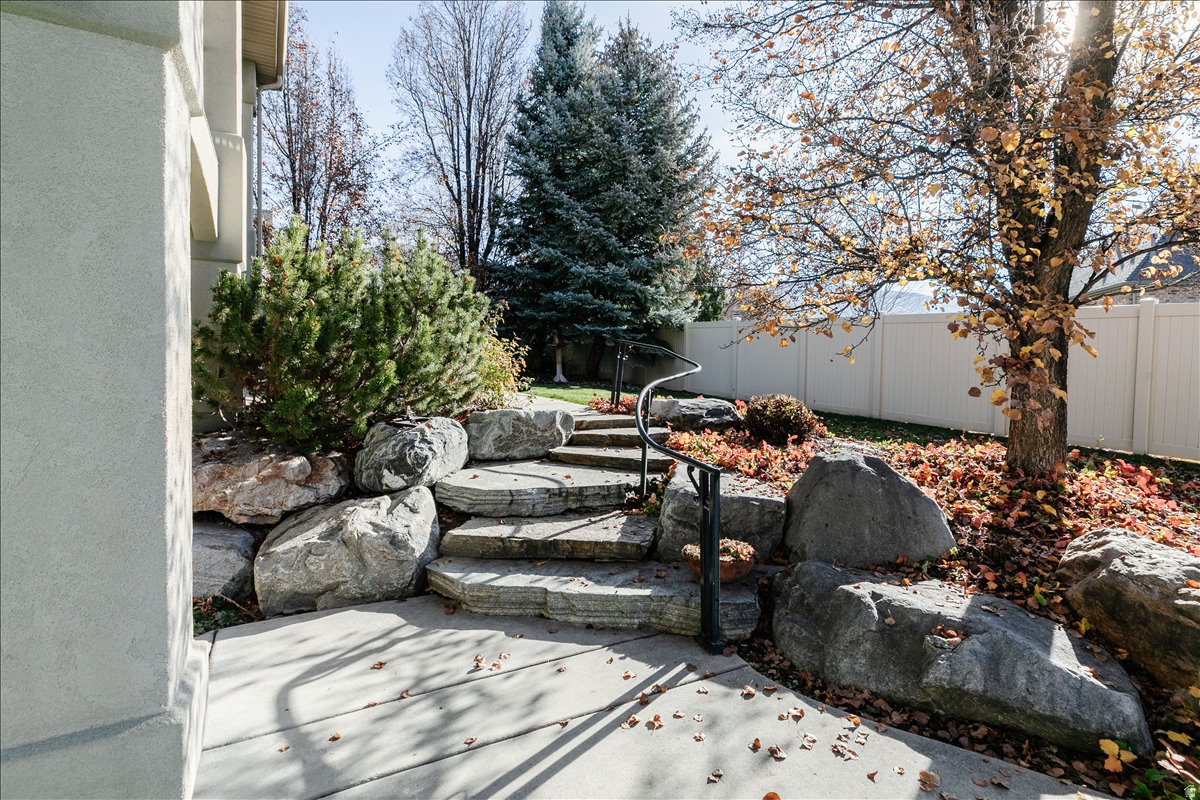 SHADOW BLUFF ESTATES - Residential