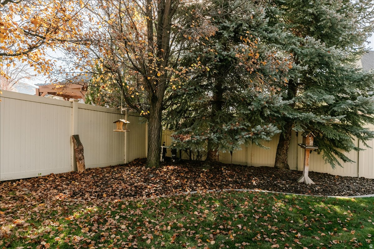 SHADOW BLUFF ESTATES - Residential