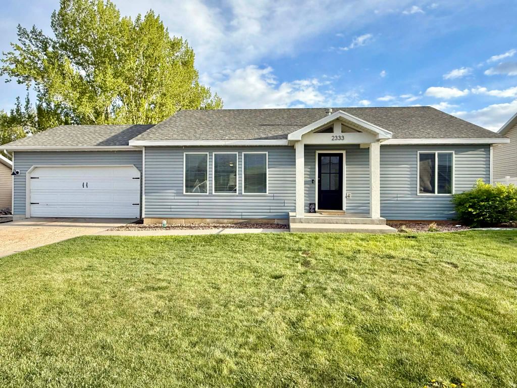 Photo of 2333 W 550 N, Vernal, UT 84078 (MLS # 2151907)