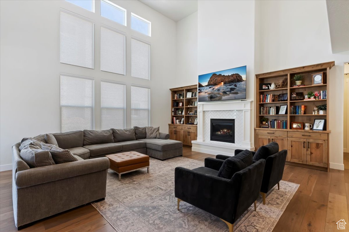 SEASONS ESTATES - Residential