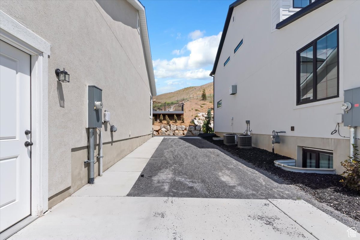 SEASONS ESTATES - Residential