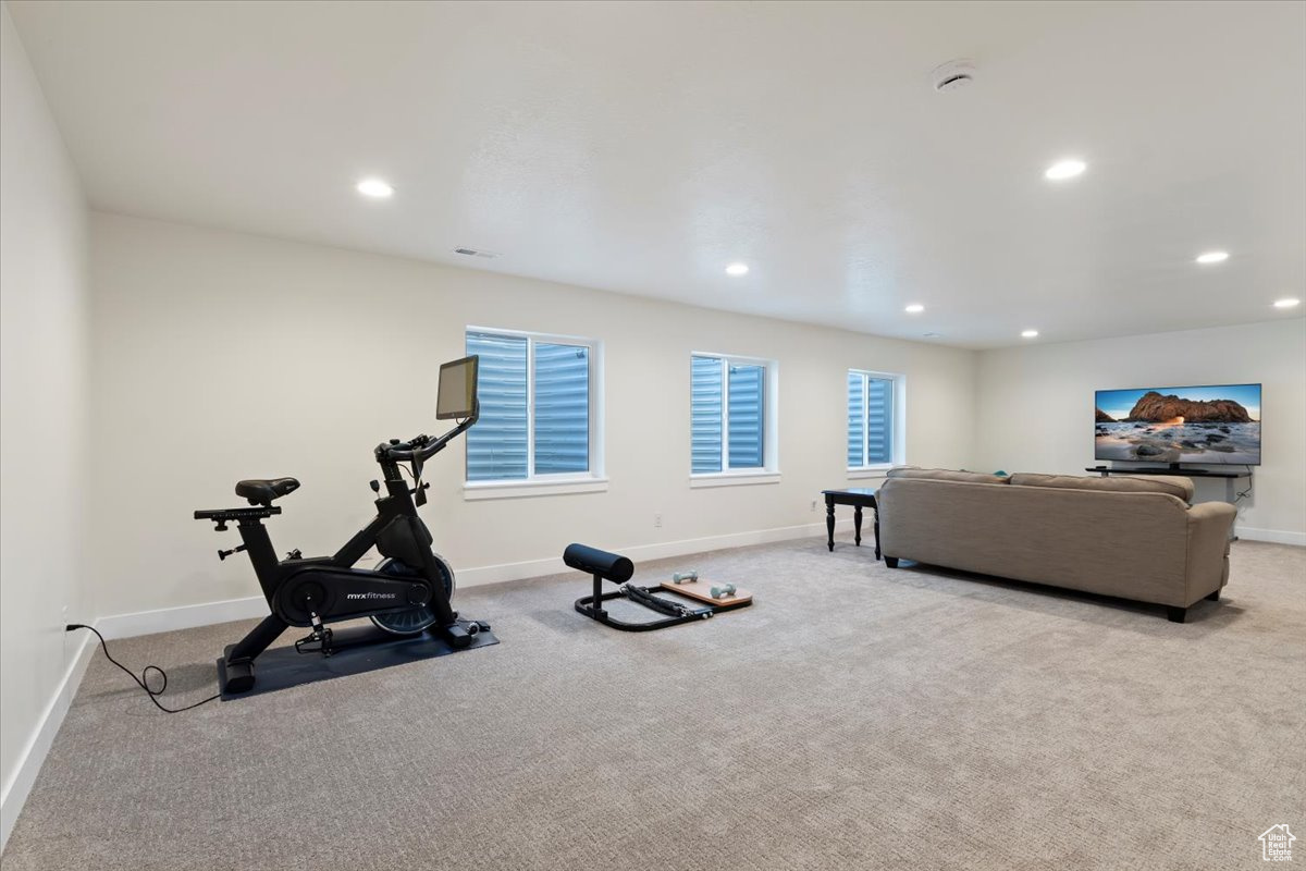 SEASONS ESTATES - Residential