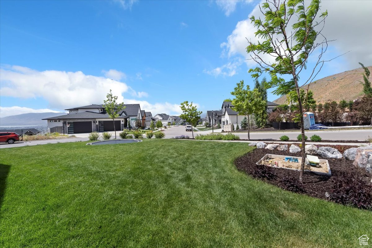 SEASONS ESTATES - Residential