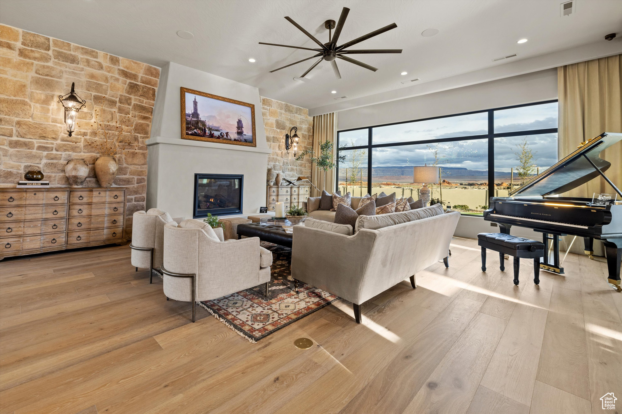 ESTATES AT SAND HOLLOW RESORT - Residential
