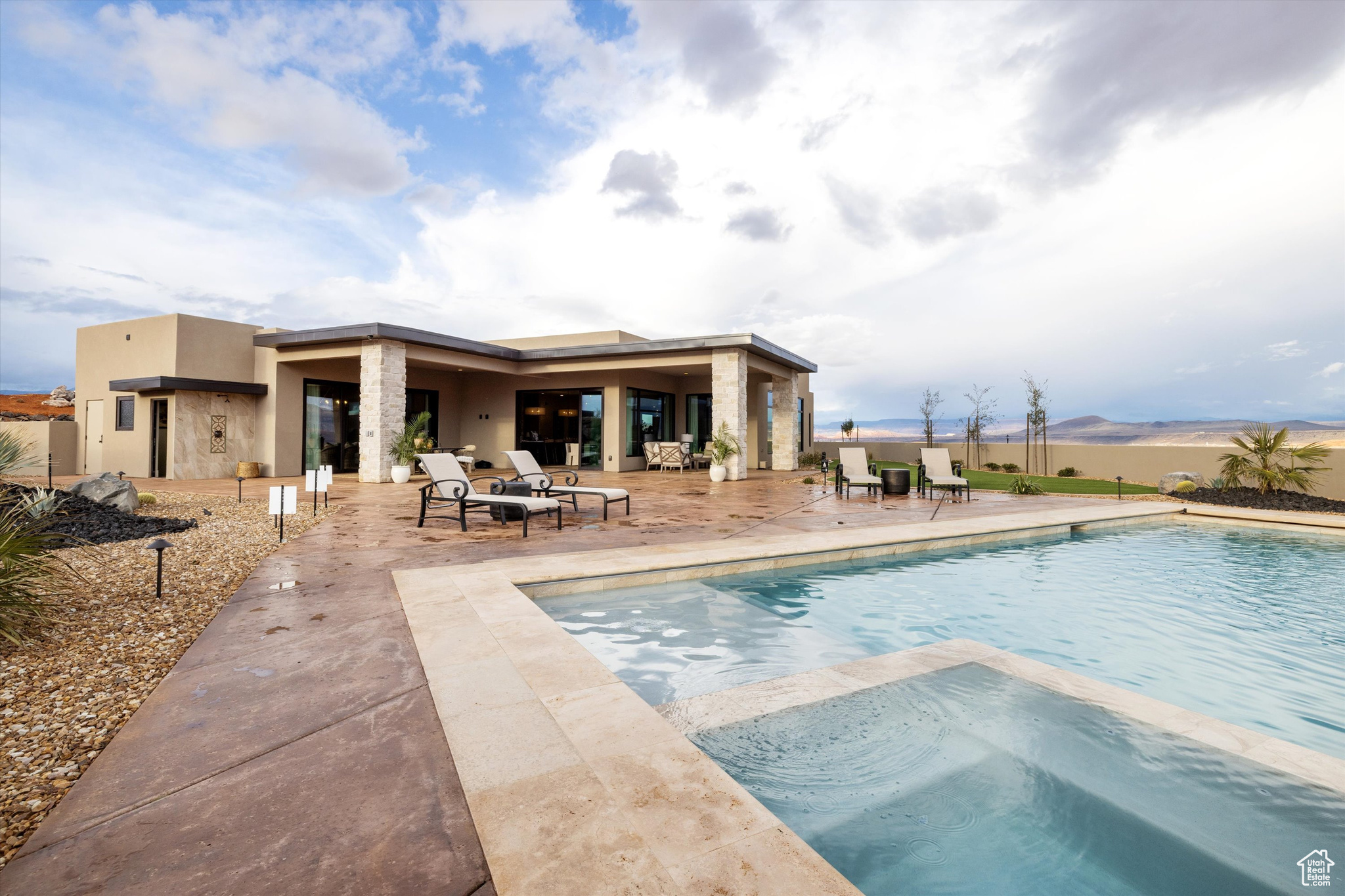 ESTATES AT SAND HOLLOW RESORT - Residential