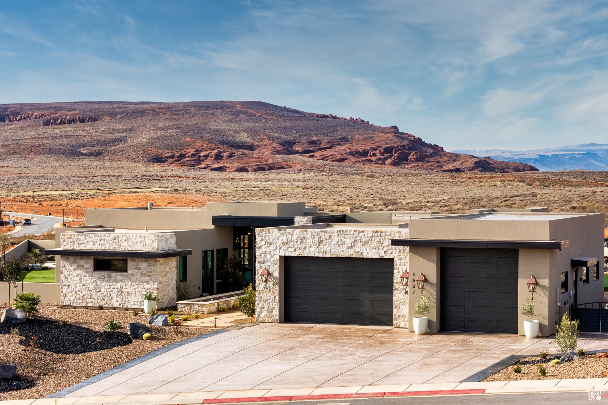 ESTATES AT SAND HOLLOW RESORT - Residential