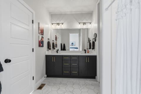 Tiny photo for 3577 S GARIBALDI WAY, Saratoga Springs, UT 84045 (MLS # 2180678)