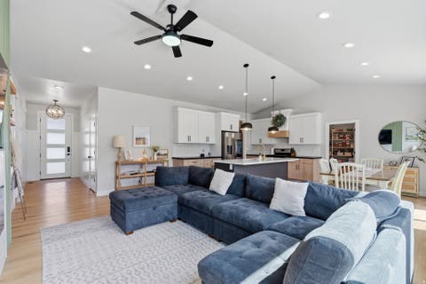 Tiny photo for 3577 S GARIBALDI WAY, Saratoga Springs, UT 84045 (MLS # 2180678)