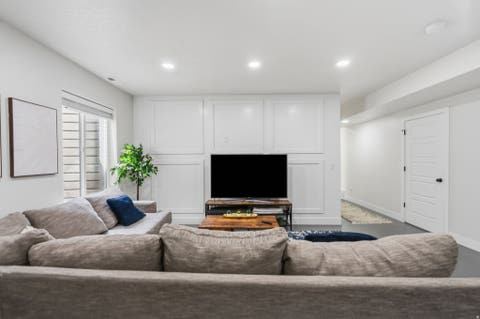 Tiny photo for 3577 S GARIBALDI WAY, Saratoga Springs, UT 84045 (MLS # 2180678)