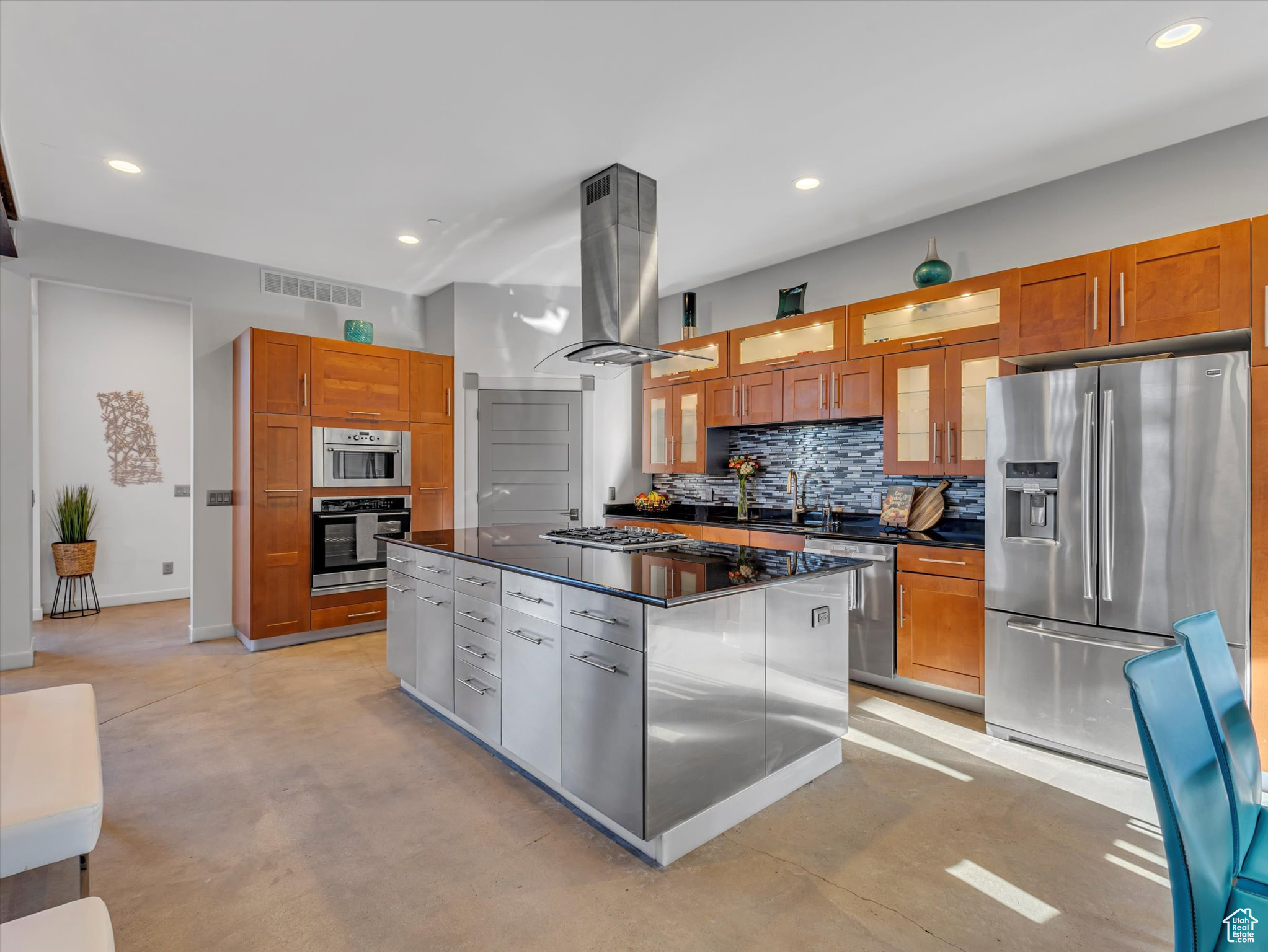 SUNCREST-THE POINTE - Residential