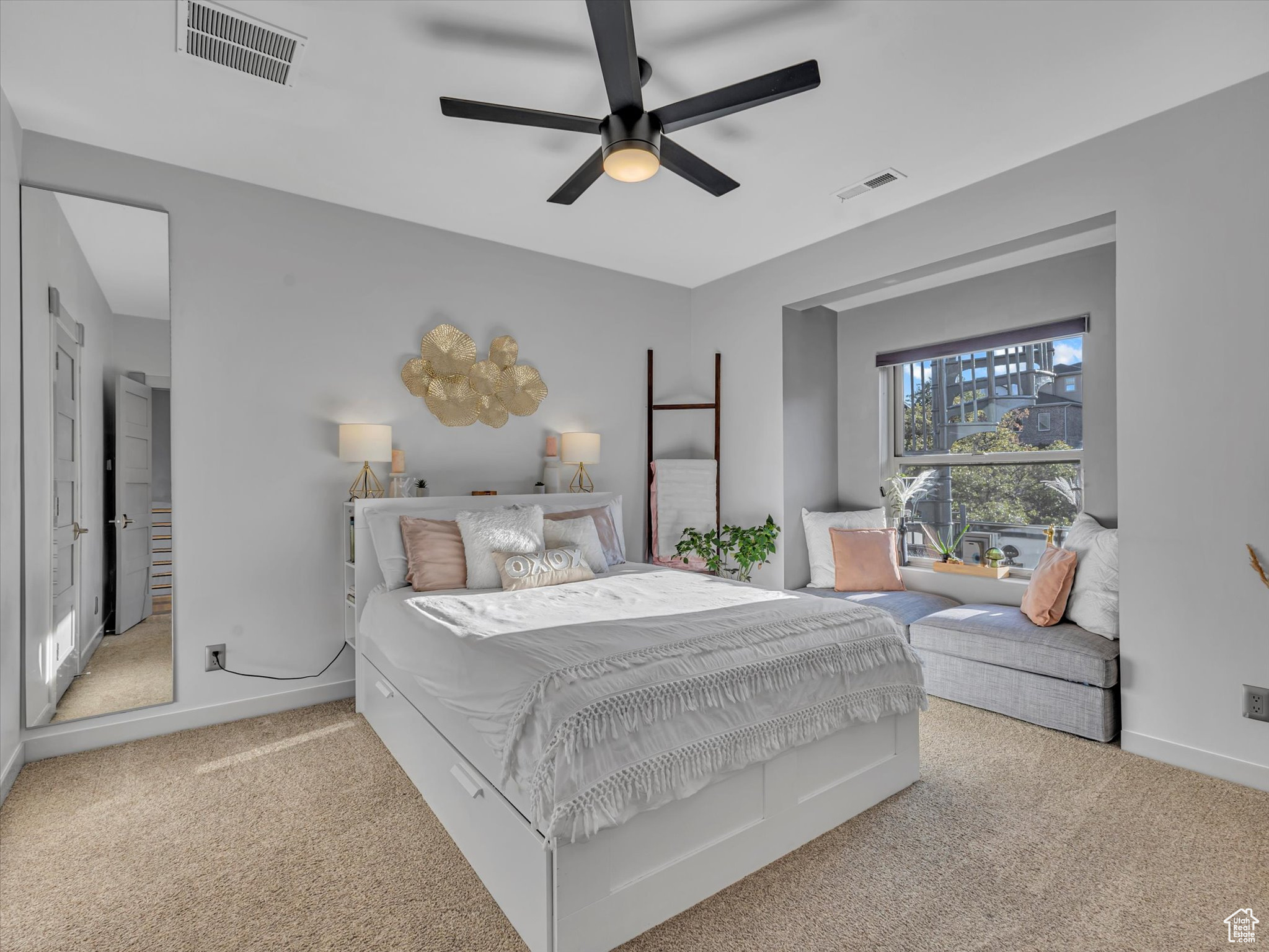 SUNCREST-THE POINTE - Residential