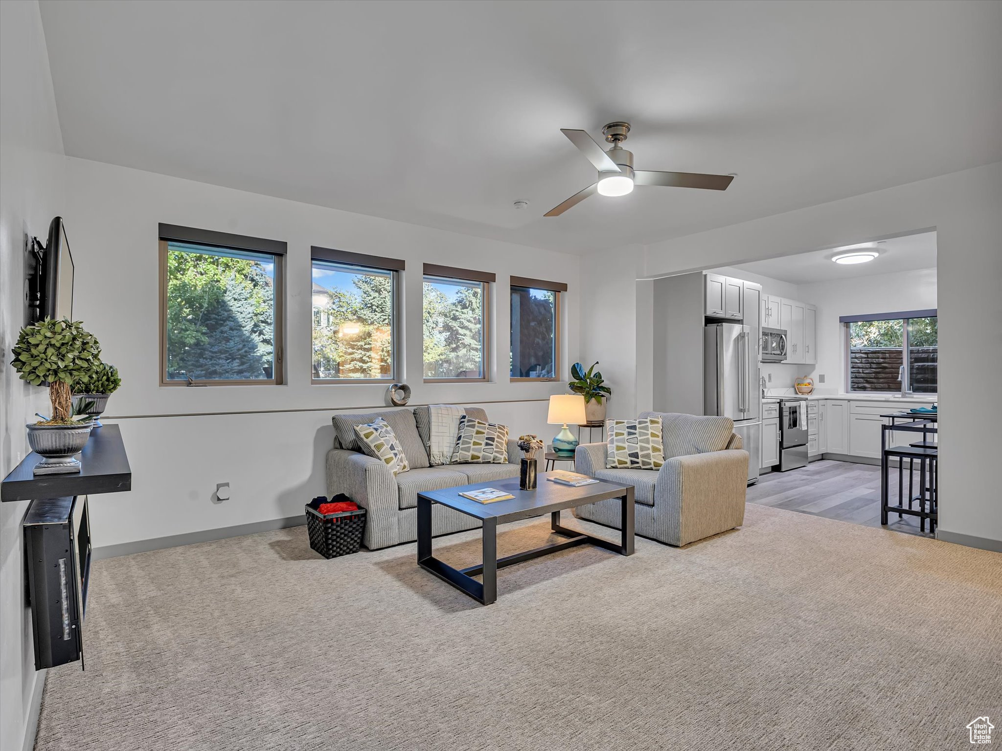 SUNCREST-THE POINTE - Residential