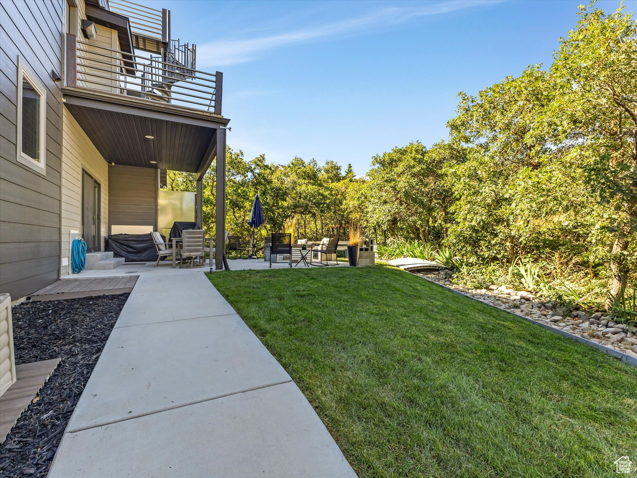 SUNCREST-THE POINTE - Residential