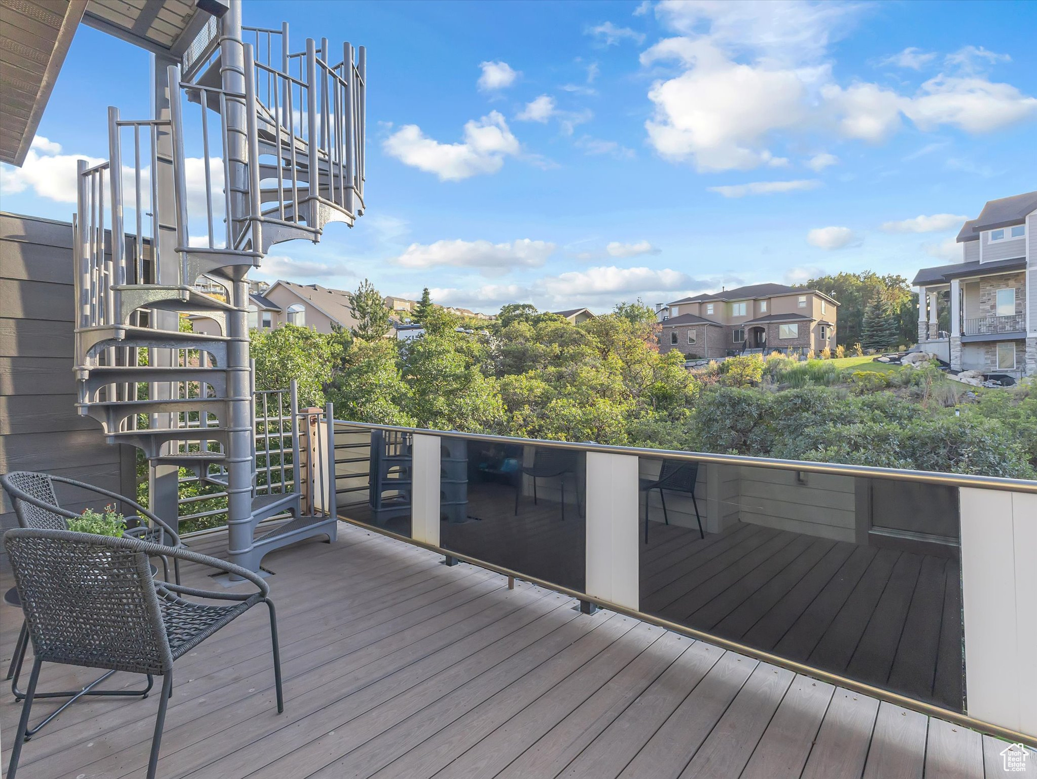 SUNCREST-THE POINTE - Residential