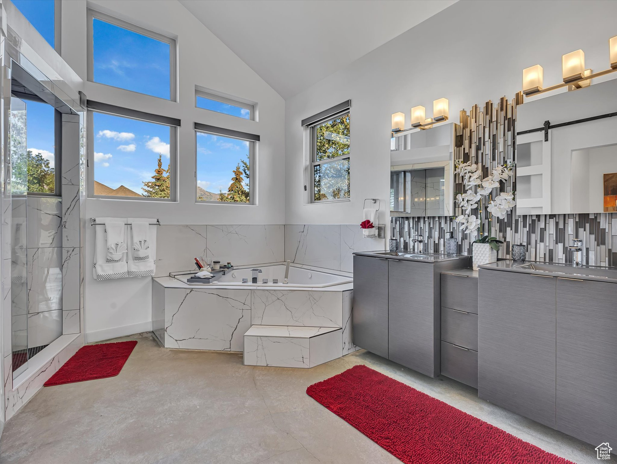 SUNCREST-THE POINTE - Residential