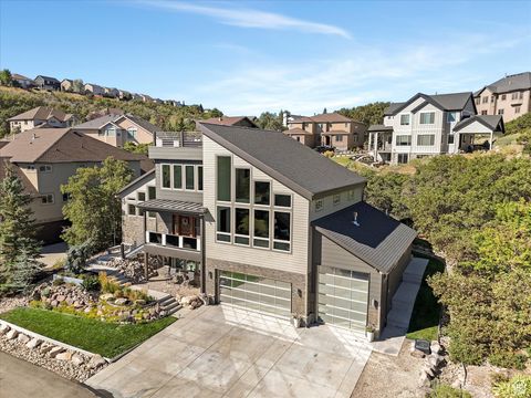 Photo of 14902 S SADDLE LEAF CT, Draper, UT 84020 (MLS # 2112491)