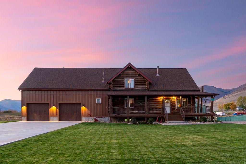 Photo of 7768 E 1075 N, Huntsville, UT 84317 (MLS # 2119950)