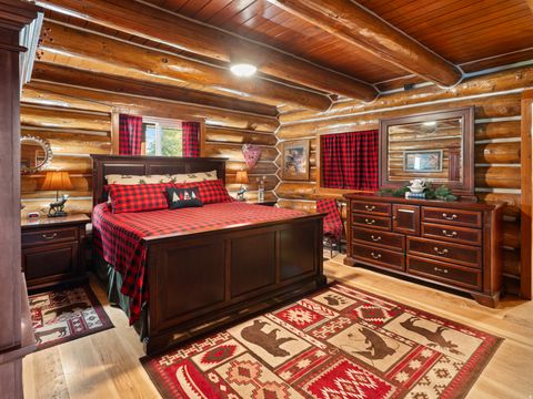 Tiny photo for 7768 E 1075 N, Huntsville, UT 84317 (MLS # 2119950)