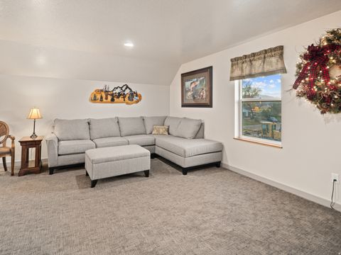 Tiny photo for 7768 E 1075 N, Huntsville, UT 84317 (MLS # 2119950)