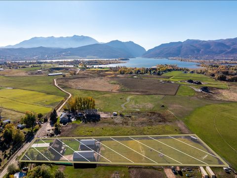 Tiny photo for 7768 E 1075 N, Huntsville, UT 84317 (MLS # 2119950)