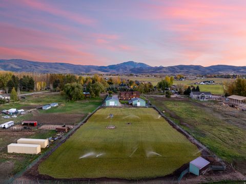 Tiny photo for 7768 E 1075 N, Huntsville, UT 84317 (MLS # 2119950)