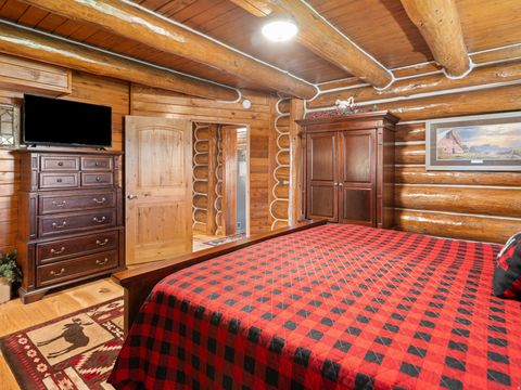 Tiny photo for 7768 E 1075 N, Huntsville, UT 84317 (MLS # 2119950)