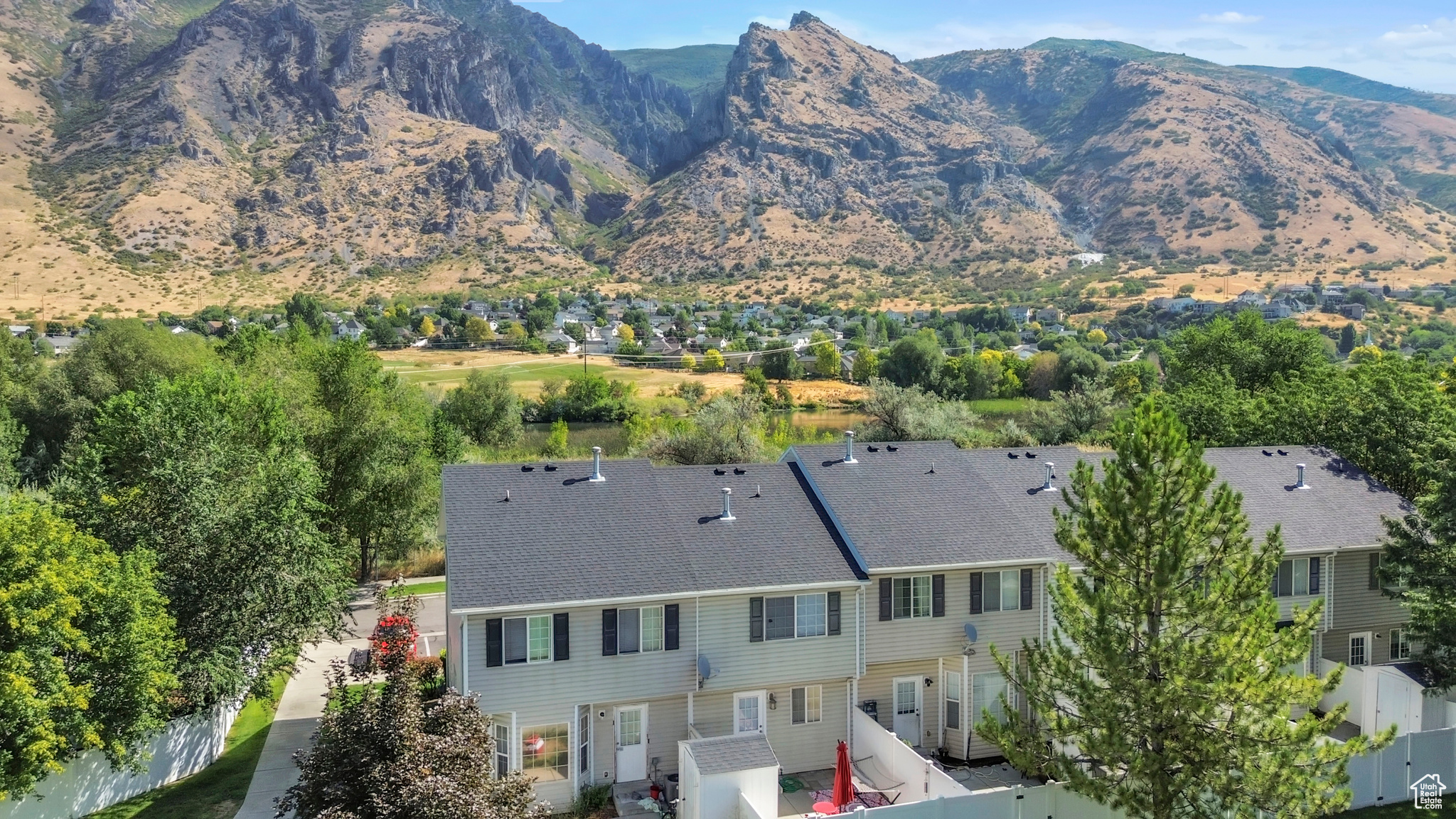 WILLOWS - Residential