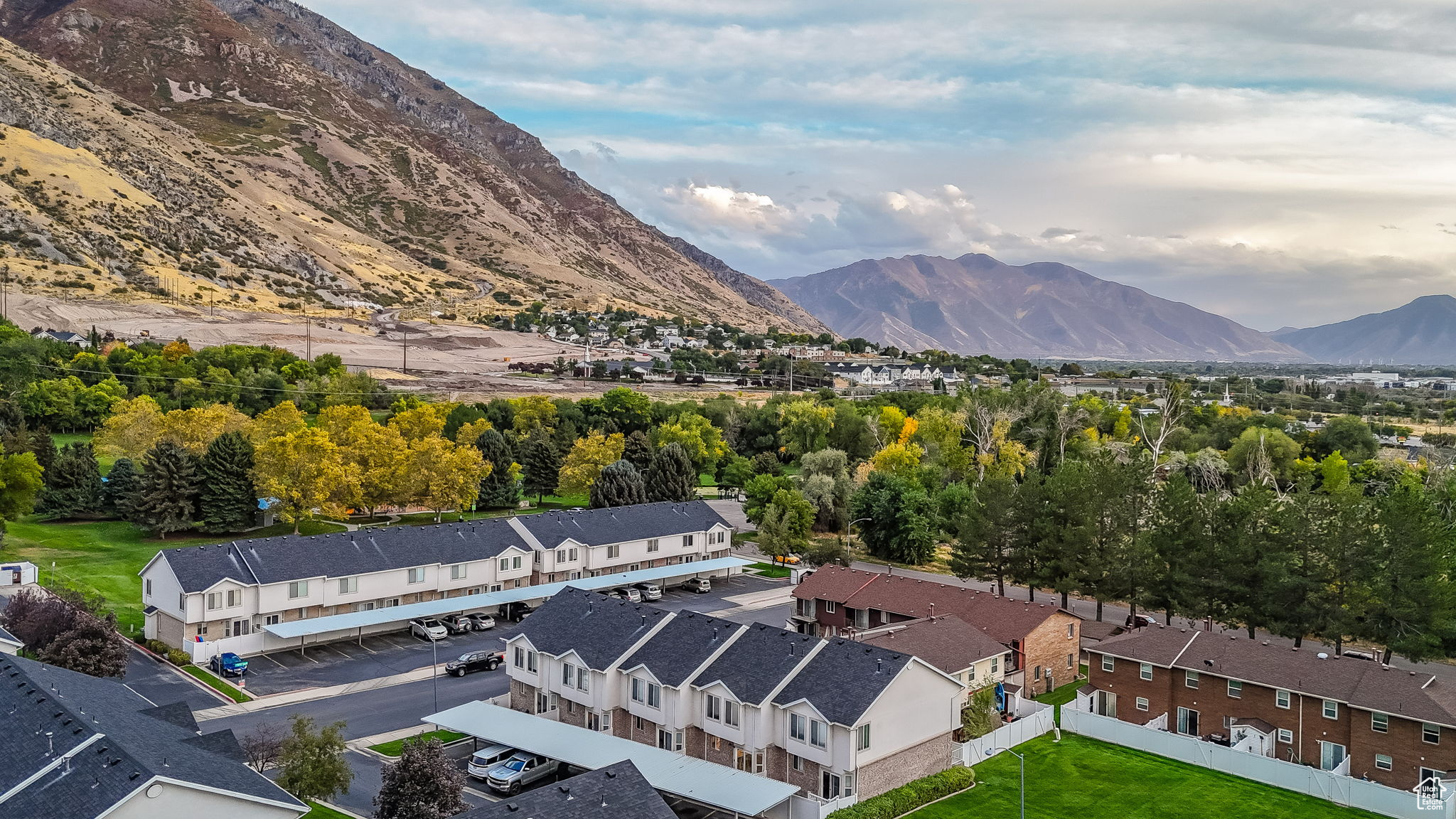DEERHAVEN ESTATES - Residential