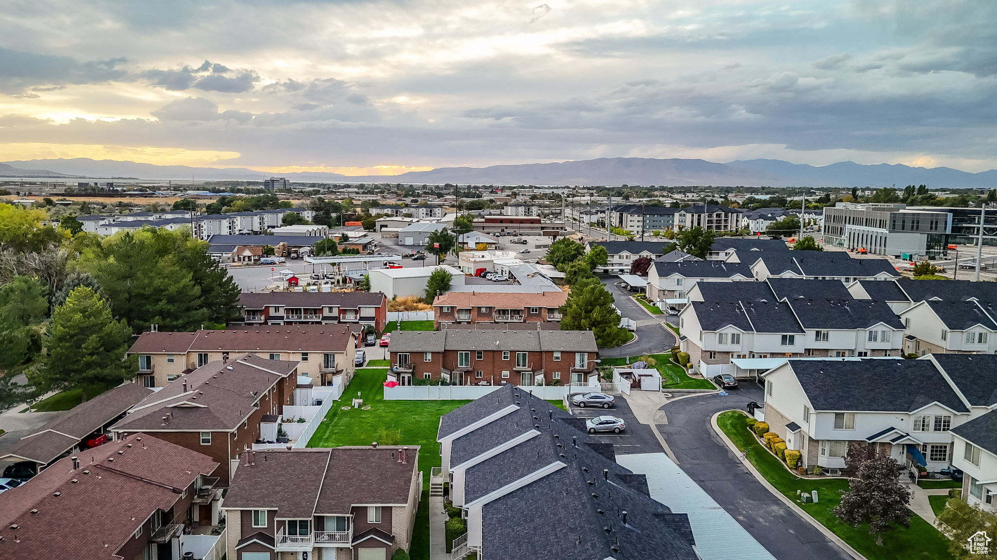 DEERHAVEN ESTATES - Residential