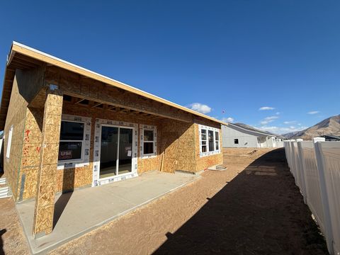 Tiny photo for 2227 W FORTUNE LN #448, Mapleton, UT 84664 (MLS # 2135685)